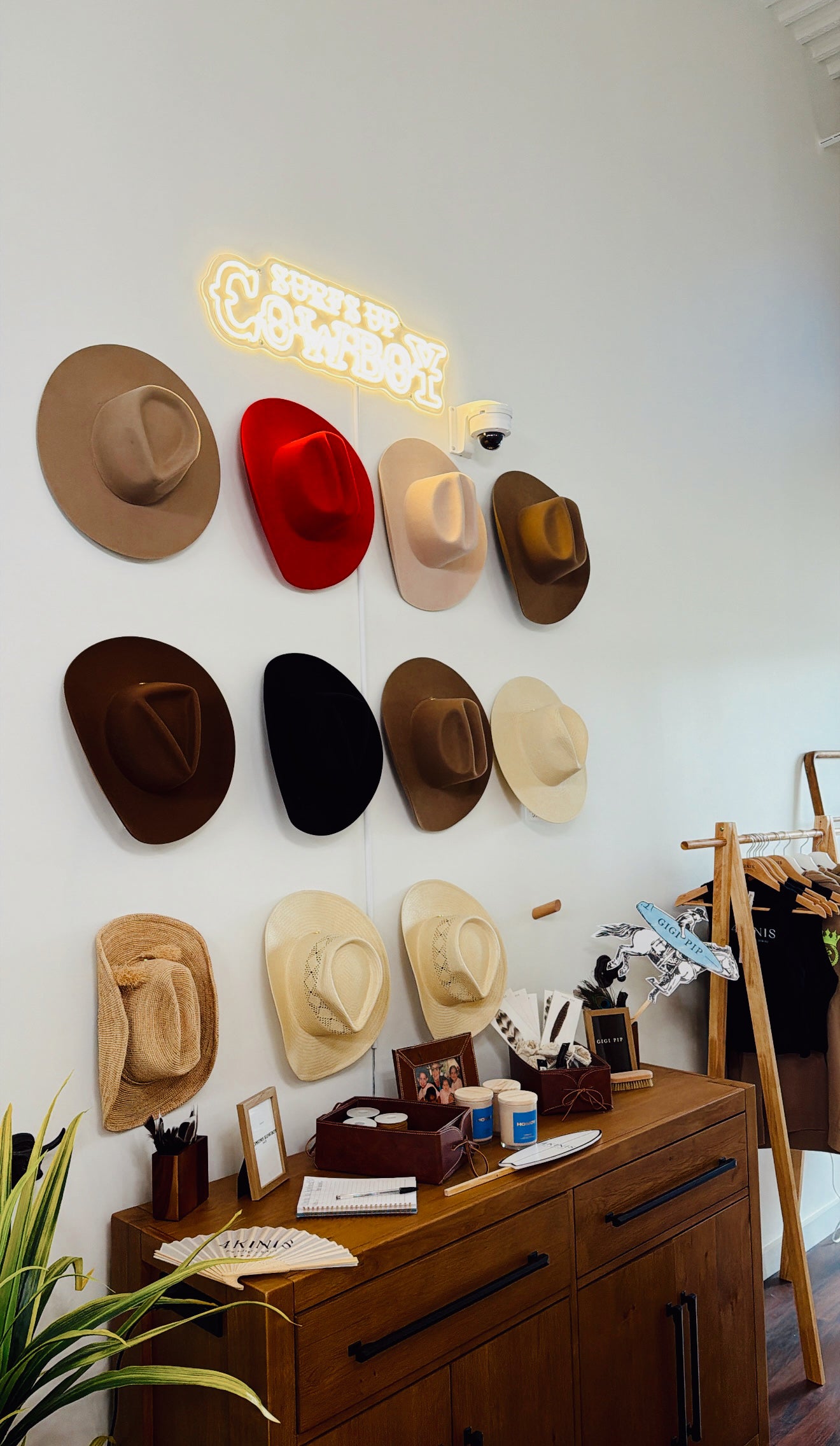 Kowboy hat wall GIGI PIP