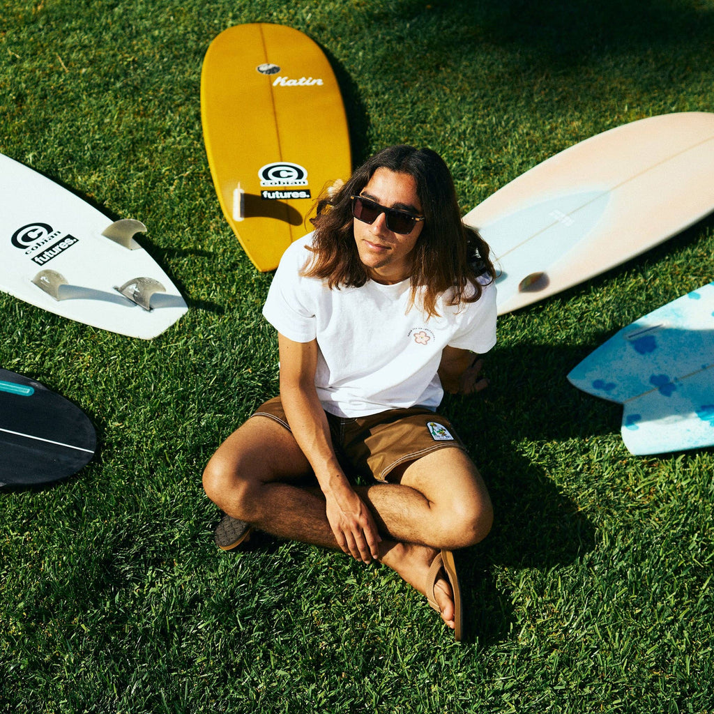 Las Olas 2™ - Tan Classic beach sandal built with water-friendly synthetic leather, a soft-multi layer footbed, and built-in arch support: 09