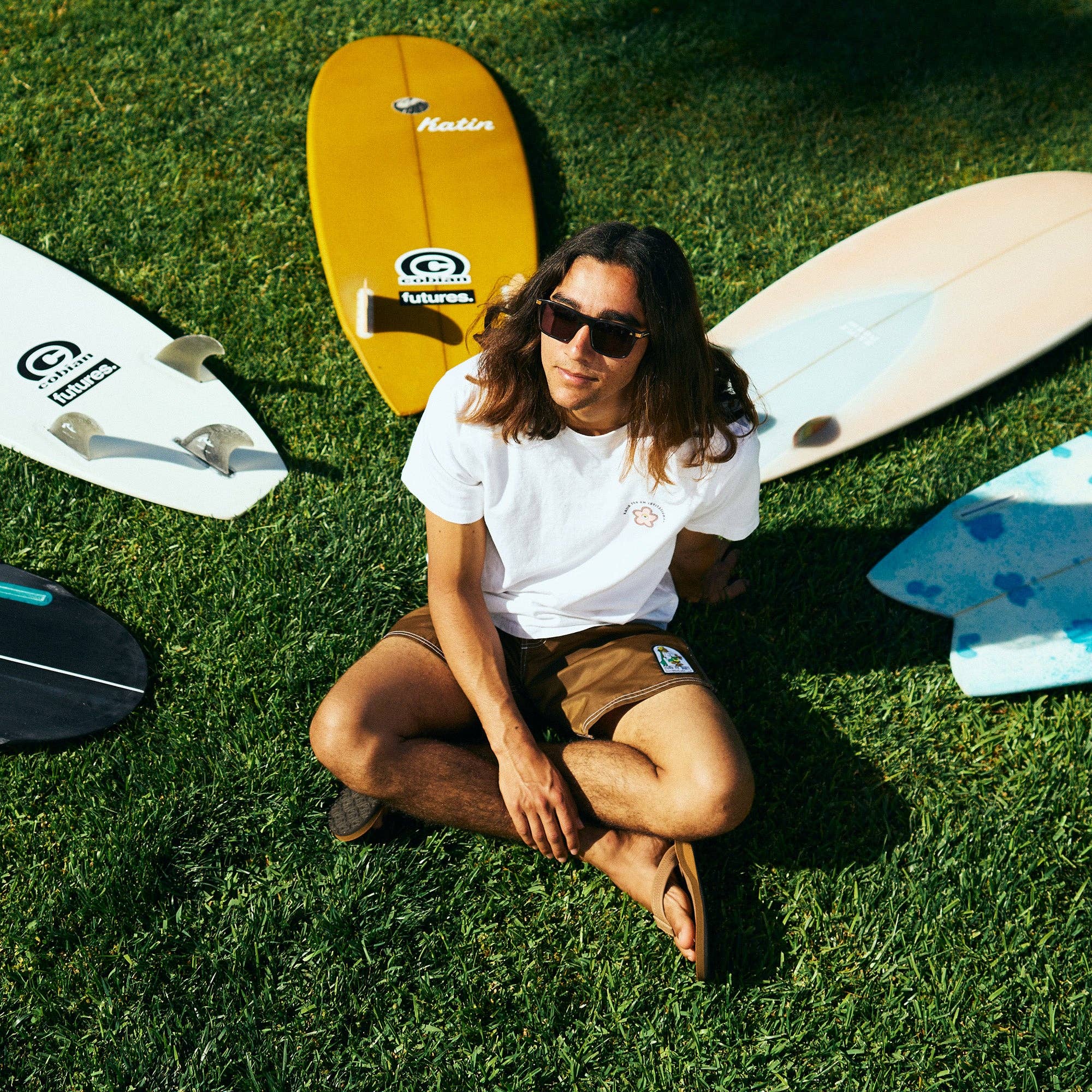 Las Olas 2™ - Tan Classic beach sandal built with water-friendly synthetic leather, a soft-multi layer footbed, and built-in arch support: 08
