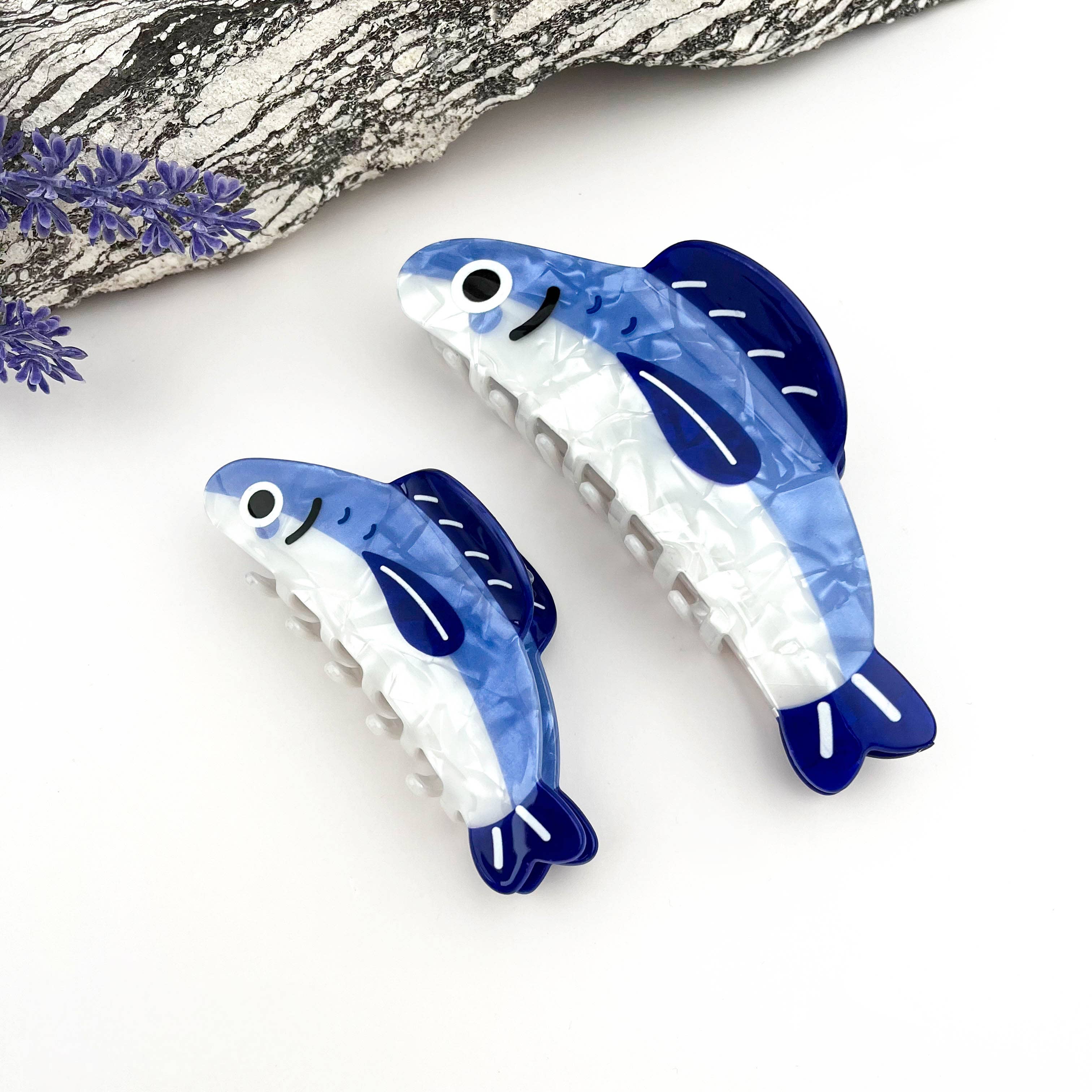 🐟 Playful Blue Flying Fish Hair Claw – Ocean-Inspired Charm: Blue / Small