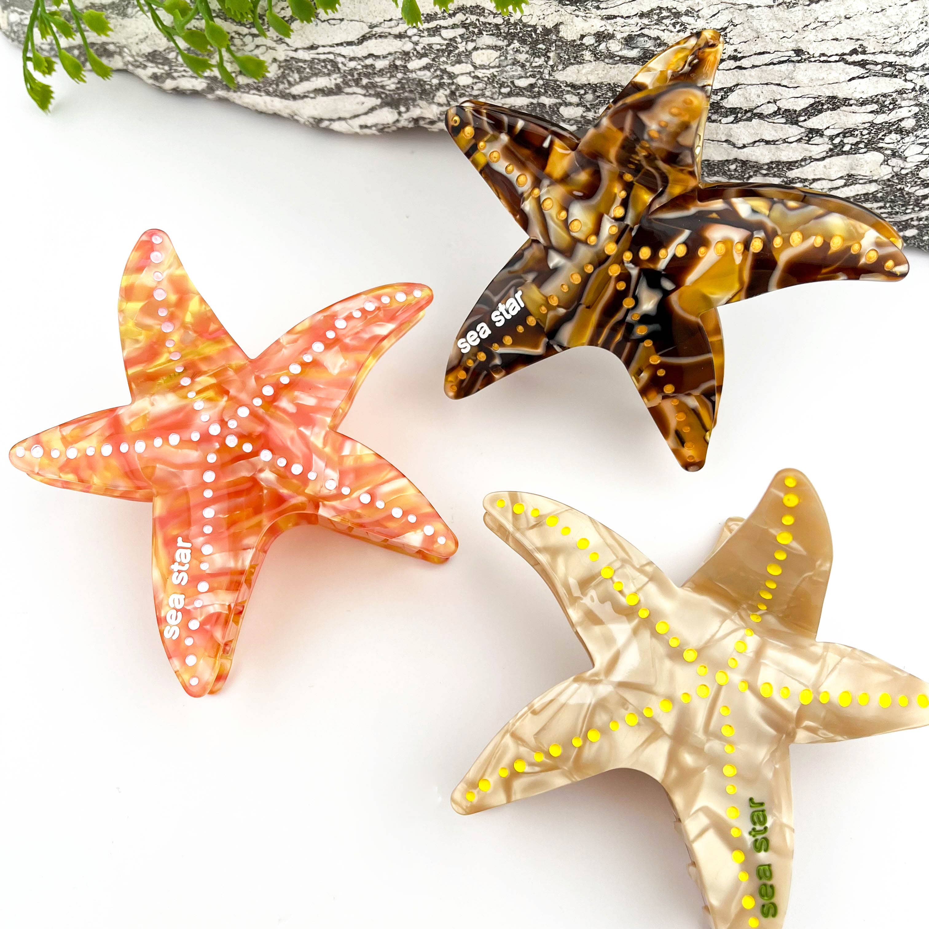 🌊 Starfish Acetate Hair Claw – Coastal Charm Clip 🐚
: White