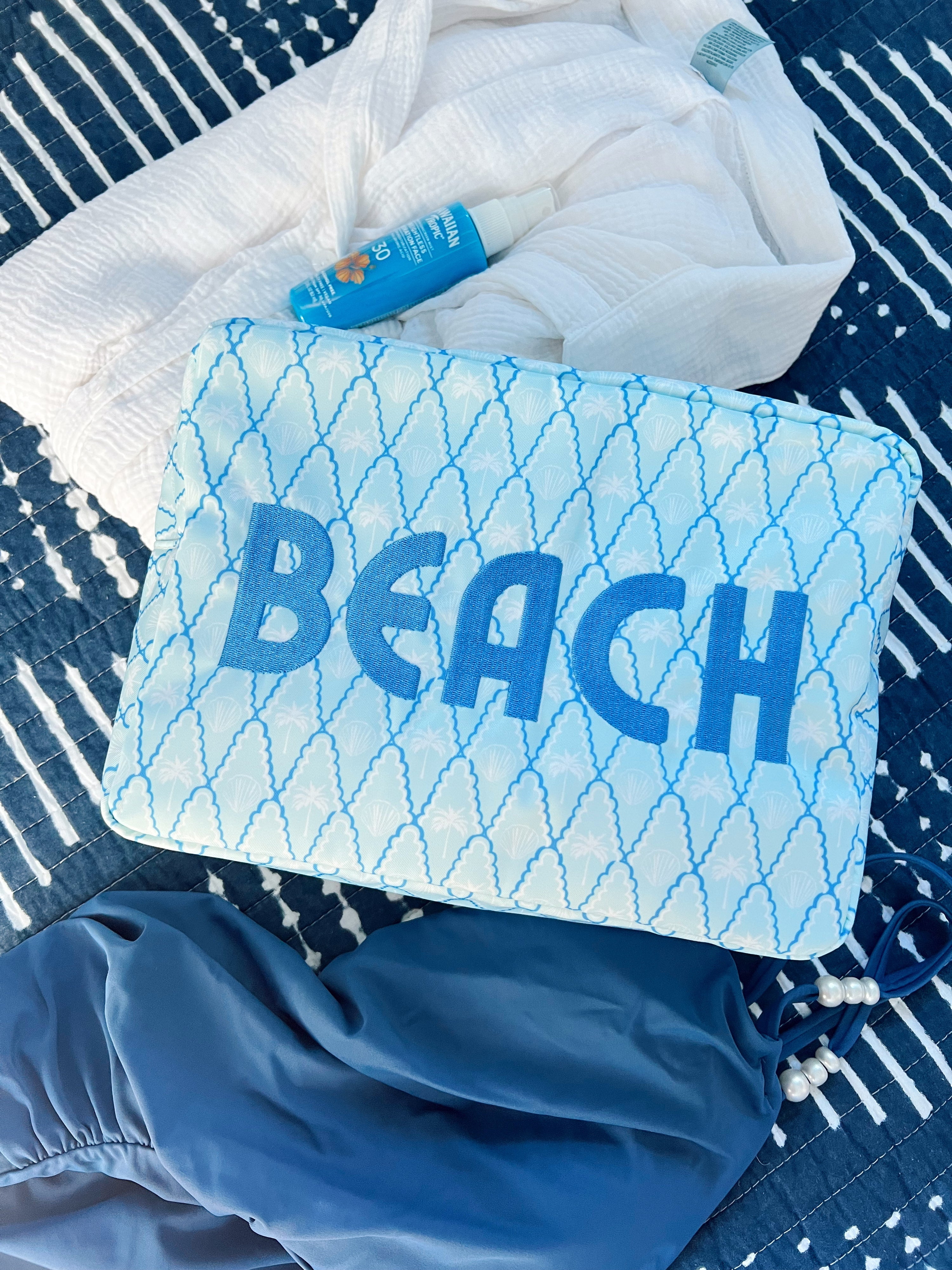 KenzKustomz Beach-Blue Palms XL Bag