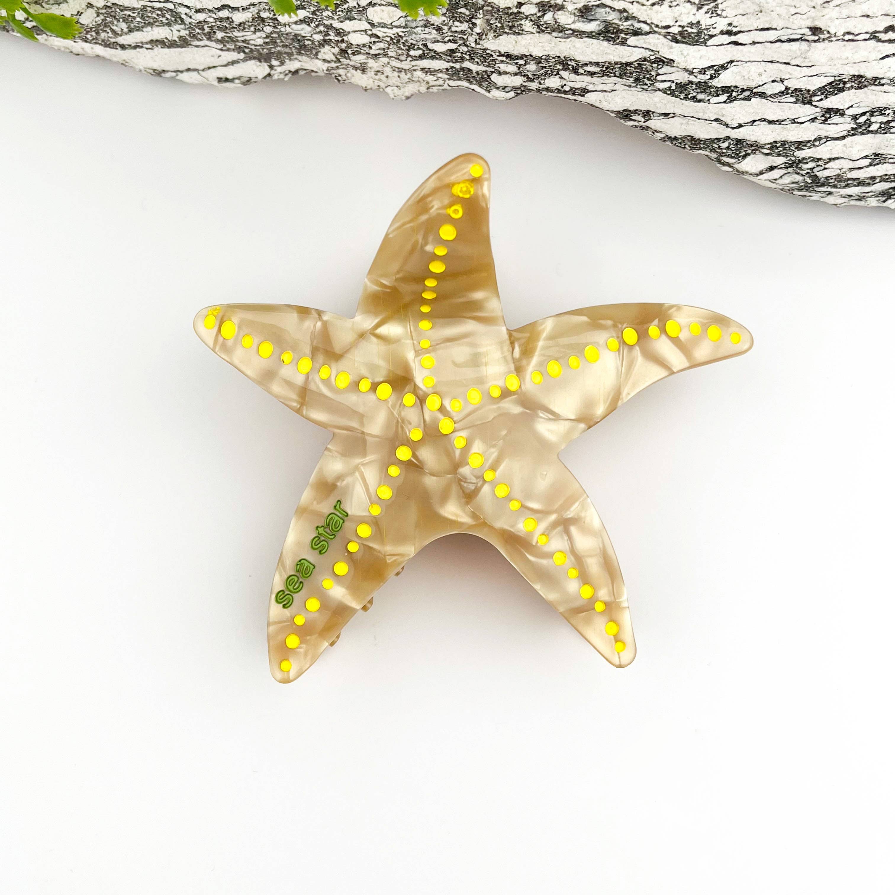 🌊 Starfish Acetate Hair Claw – Coastal Charm Clip 🐚
: White